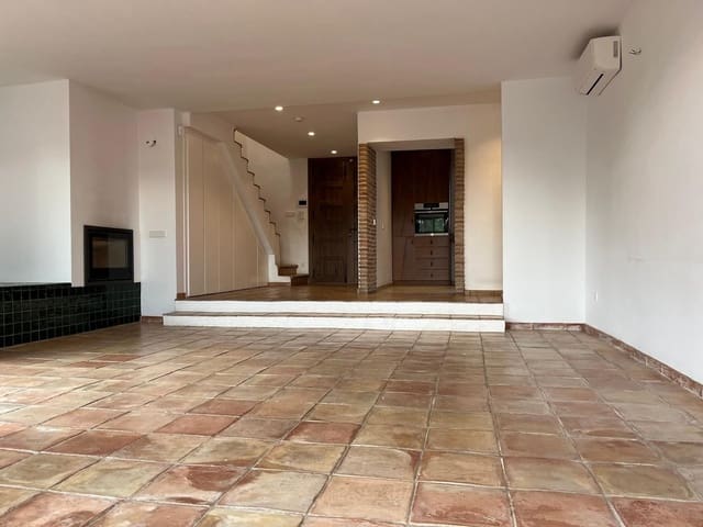 3 sypialnia Willa na sprzedaż w Marbella z basenem garażem - 1 680 000 € (Ref: 9778784)