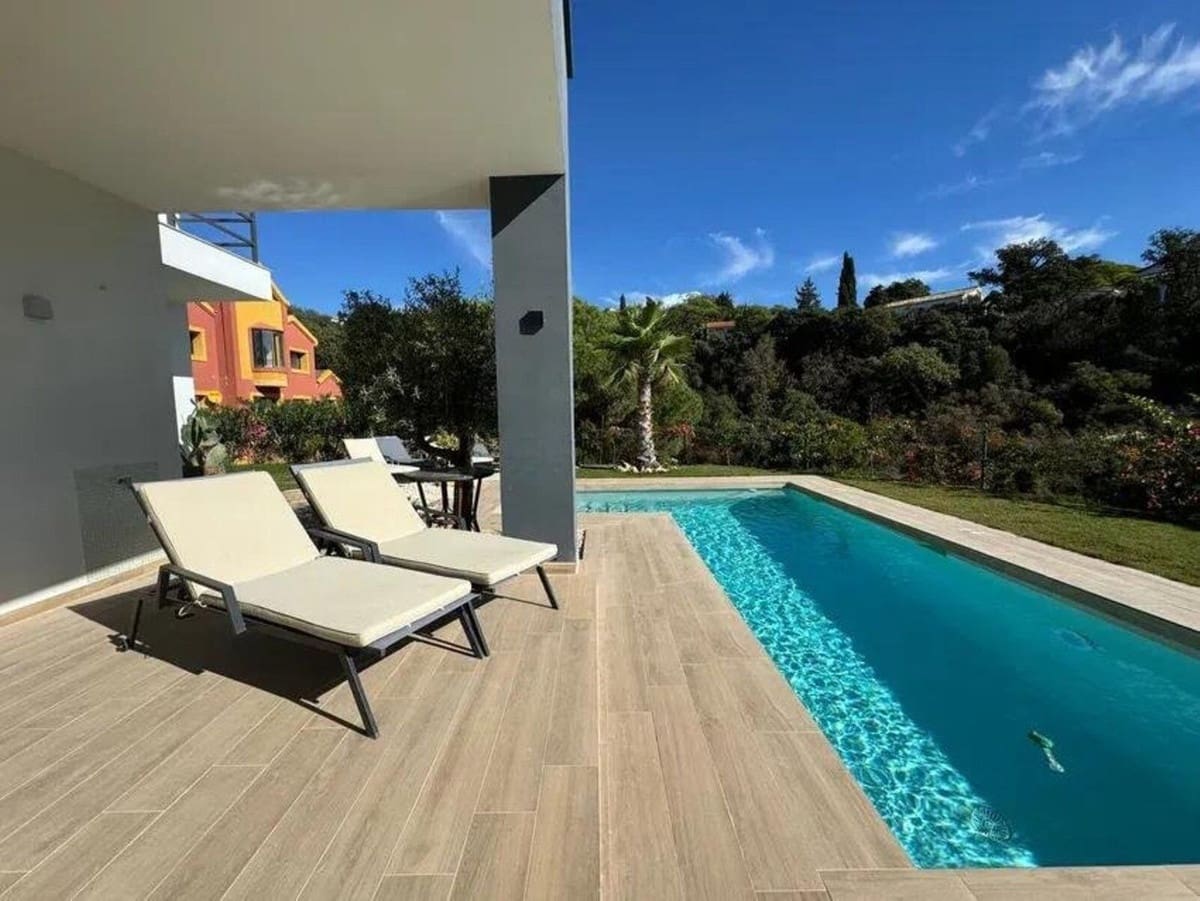 4 soveværelse Villa til salg i Elviria med swimmingpool garage - € 1.795.000 (Ref: 9778944)