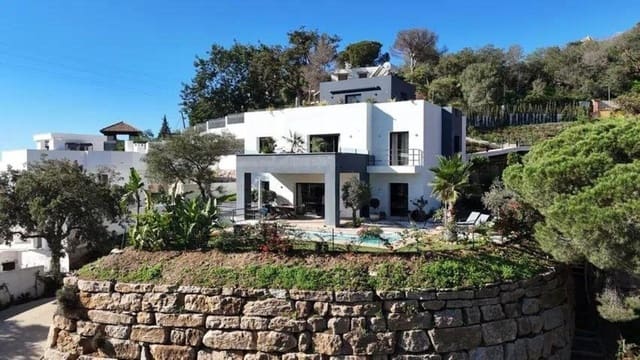 4 soveværelse Villa til salg i Elviria, Marbella med swimmingpool garage - € 1.795.000 (Ref: 9778944)