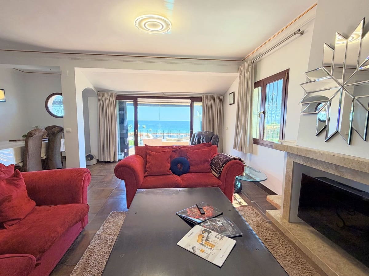 5 sypialnia Willa na sprzedaż w Buenas Noches z basenem garażem - 1 800 000 € (Ref: 9779932)