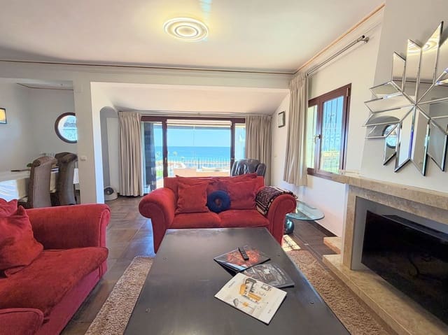 5 sypialnia Willa na sprzedaż w Buenas Noches, Estepona z basenem garażem - 1 800 000 € (Ref: 9779932)