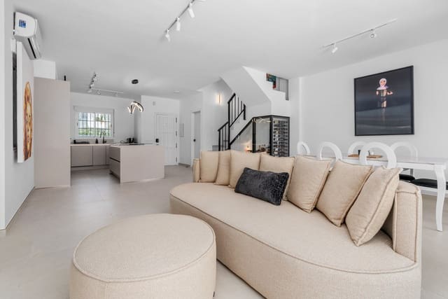 4 sypialnia Willa na sprzedaż w Bel-Air, Estepona z basenem - 925 000 € (Ref: 9779935)