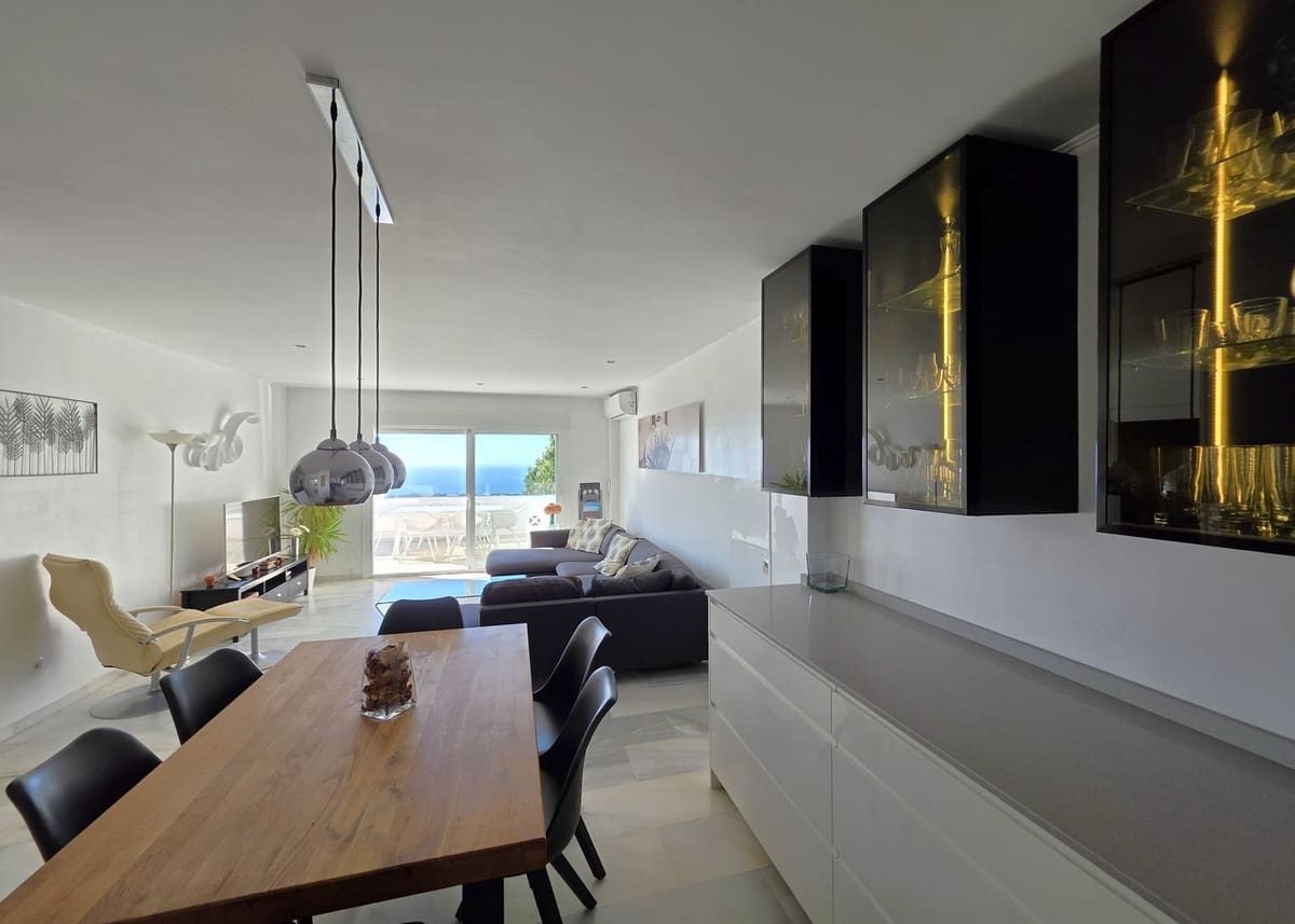 3 bedroom Apartment for sale in La Mairena with pool - € 419,000 (Ref: 9781282)