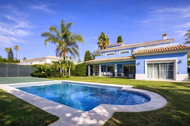 5 soveværelse Villa til salg i Guadalmina Baja, Marbella med swimmingpool garage - € 2.245.000 (Ref: 9781284)