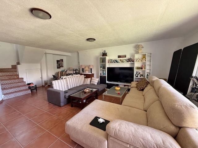 4 chambre Maison de Ville à vendre à Calahonda, Mijas avec piscine garage - 635 000 € (Ref: 9782195)