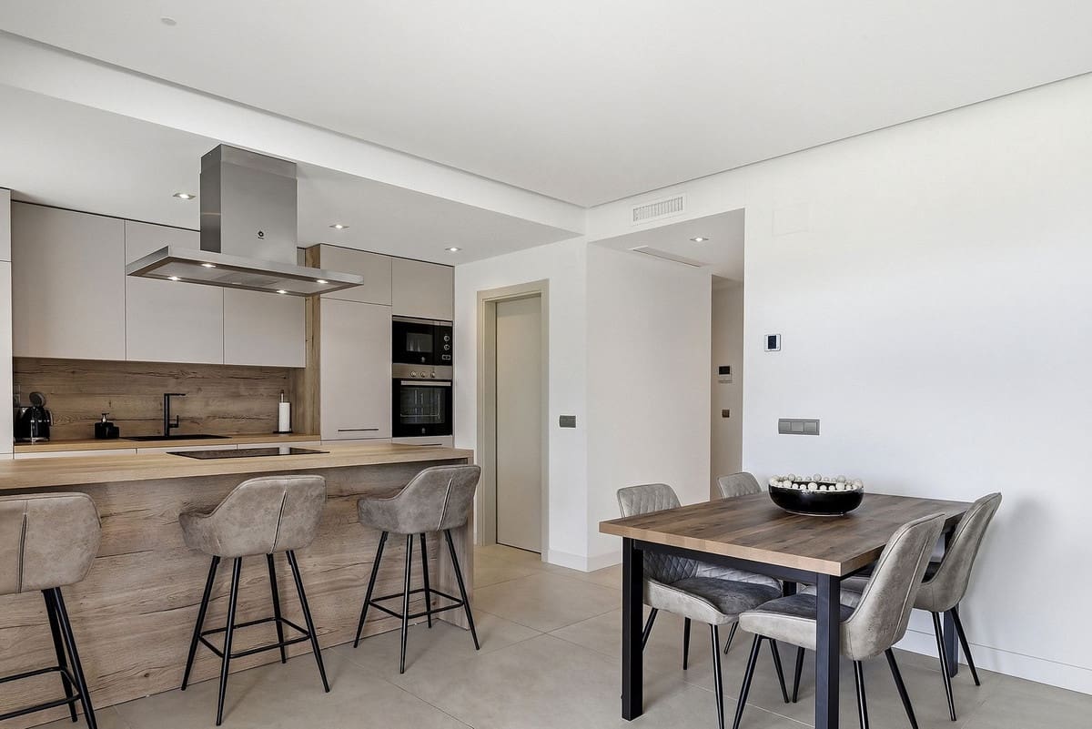 3 sypialnia Apartament na sprzedaż w La Cala de Mijas z basenem garażem - 599 000 € (Ref: 9782196)