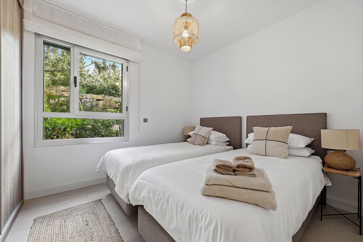 3 sypialnia Apartament na sprzedaż w La Cala de Mijas z basenem garażem - 599 000 € (Ref: 9782196)