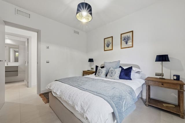 3 sypialnia Apartament na sprzedaż w La Cala de Mijas, Mijas z basenem garażem - 599 000 € (Ref: 9782196)