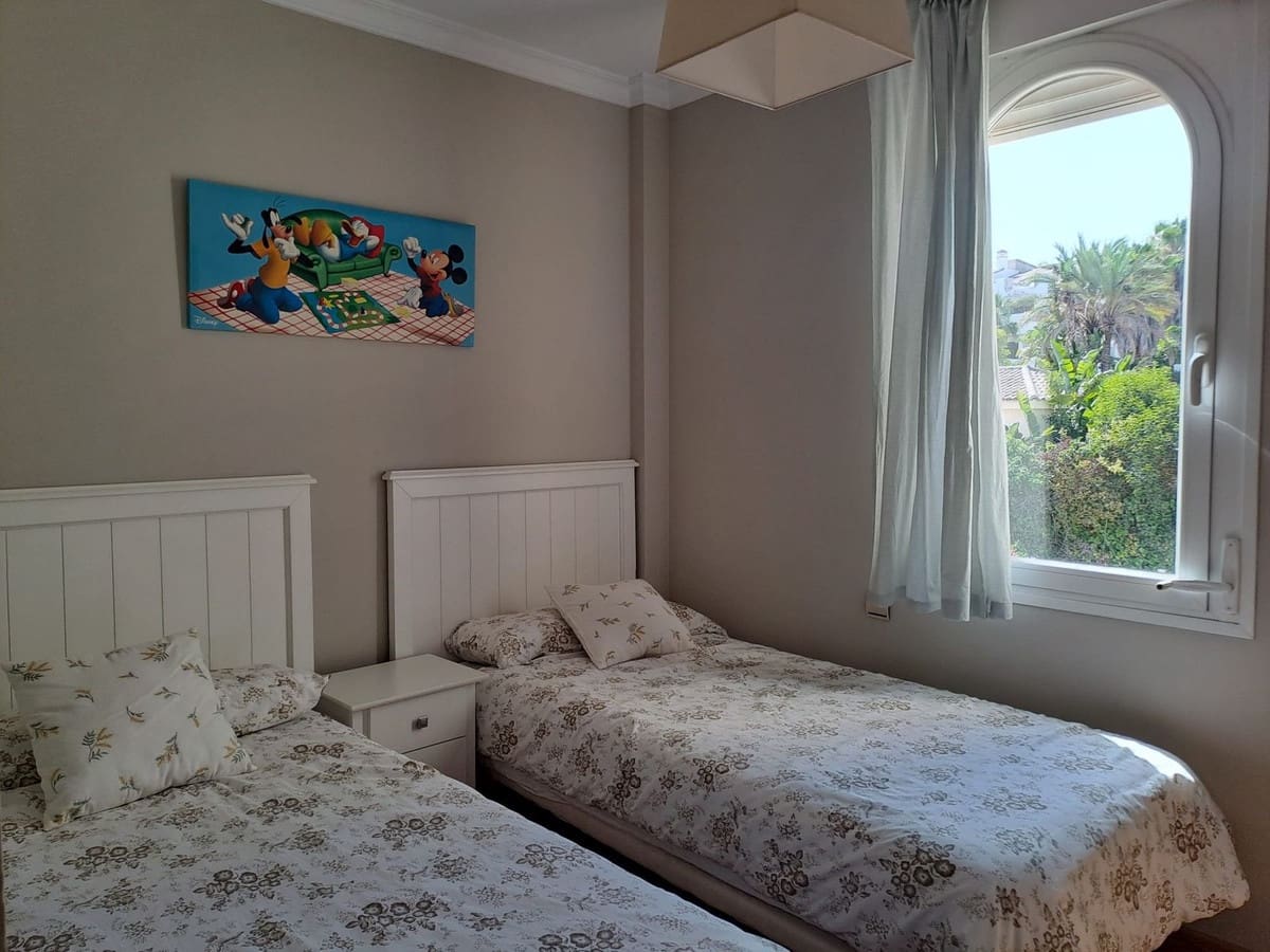 2 sypialnia Apartament na sprzedaż w Estepona z basenem garażem - 390 000 € (Ref: 9787029)