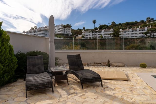 4 chambre Maison de Ville à vendre à Calahonda, Mijas avec piscine garage - 689 000 € (Ref: 9787032)