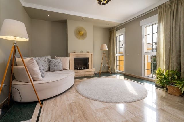 4 chambre Maison de Ville à vendre à Calahonda, Mijas avec piscine garage - 689 000 € (Ref: 9787032)