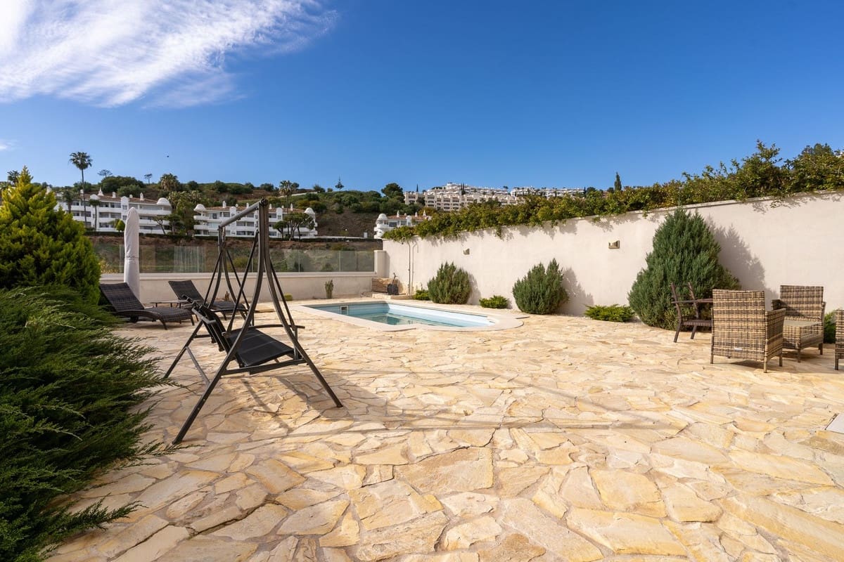 4 chambre Maison de Ville à vendre à Calahonda avec piscine garage - 689 000 € (Ref: 9787032)