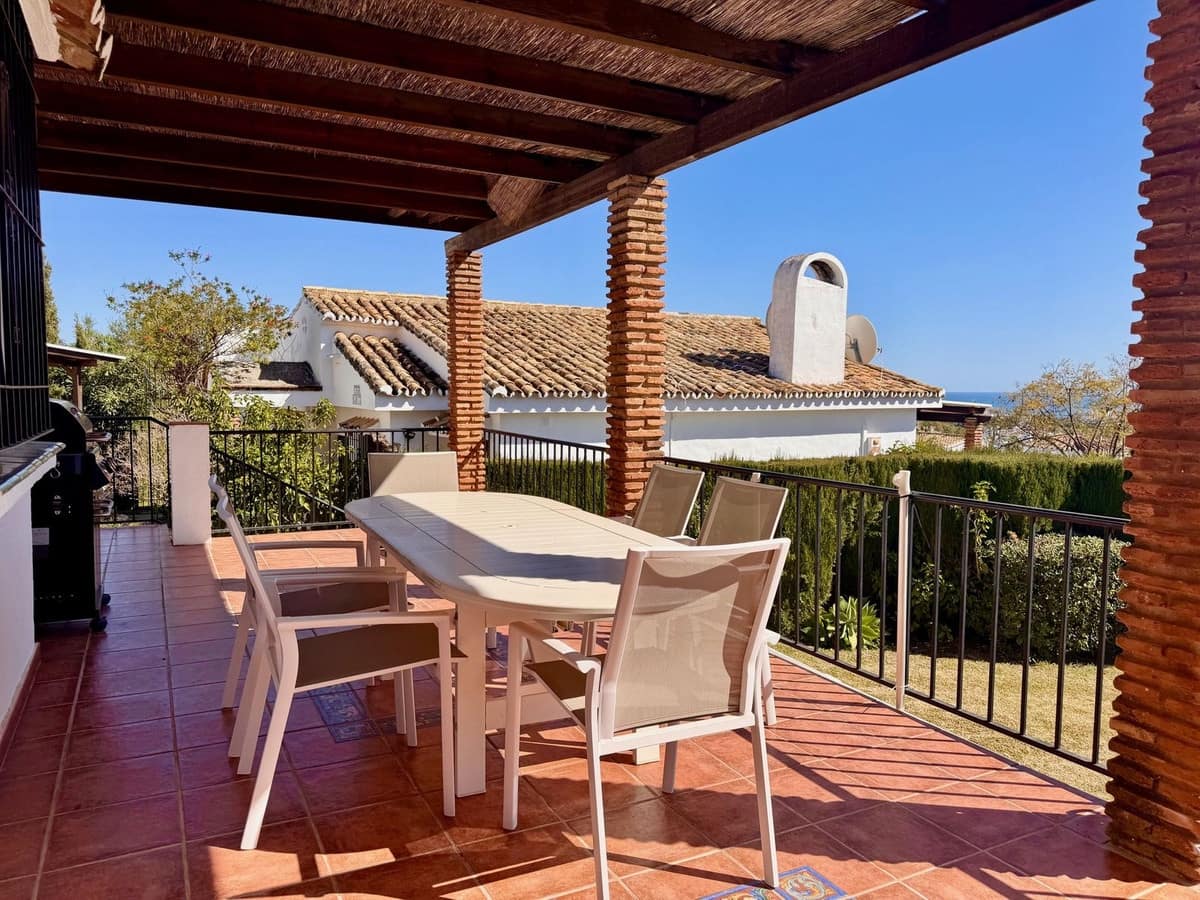 3 Zimmer Villa zu verkaufen in Calahonda mit Pool Garage - 650.000 € (Ref: 9787033)