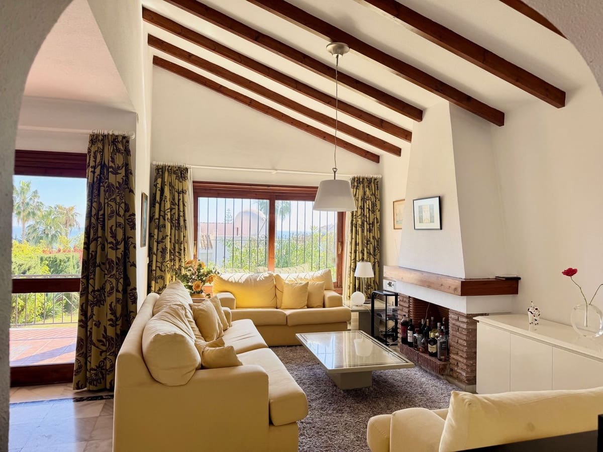 3 Zimmer Villa zu verkaufen in Calahonda mit Pool Garage - 650.000 € (Ref: 9787033)