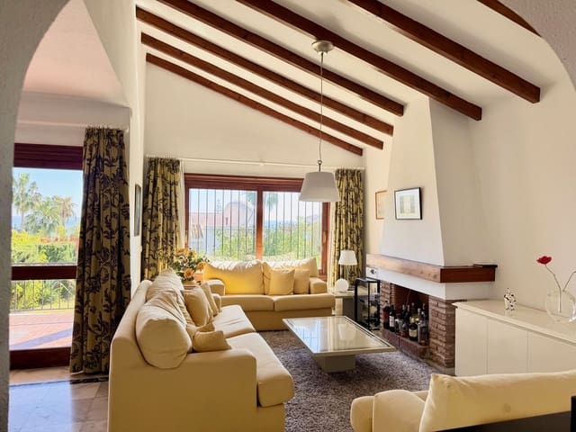 3 sypialnia Willa na sprzedaż w Calahonda, Mijas z basenem garażem - 650 000 € (Ref: 9787033)