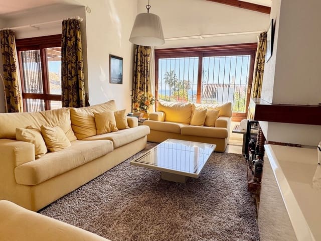 3 sypialnia Willa na sprzedaż w Calahonda, Mijas z basenem garażem - 650 000 € (Ref: 9787033)