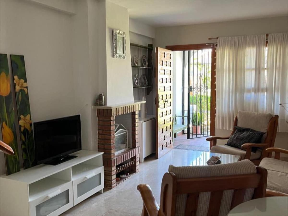 4 chambre Maison de Ville à vendre à Calahonda avec piscine - 419 000 € (Ref: 9787039)