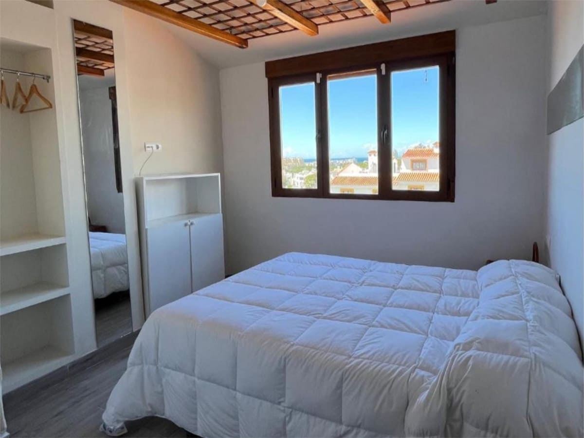 4 chambre Maison de Ville à vendre à Calahonda avec piscine - 419 000 € (Ref: 9787039)