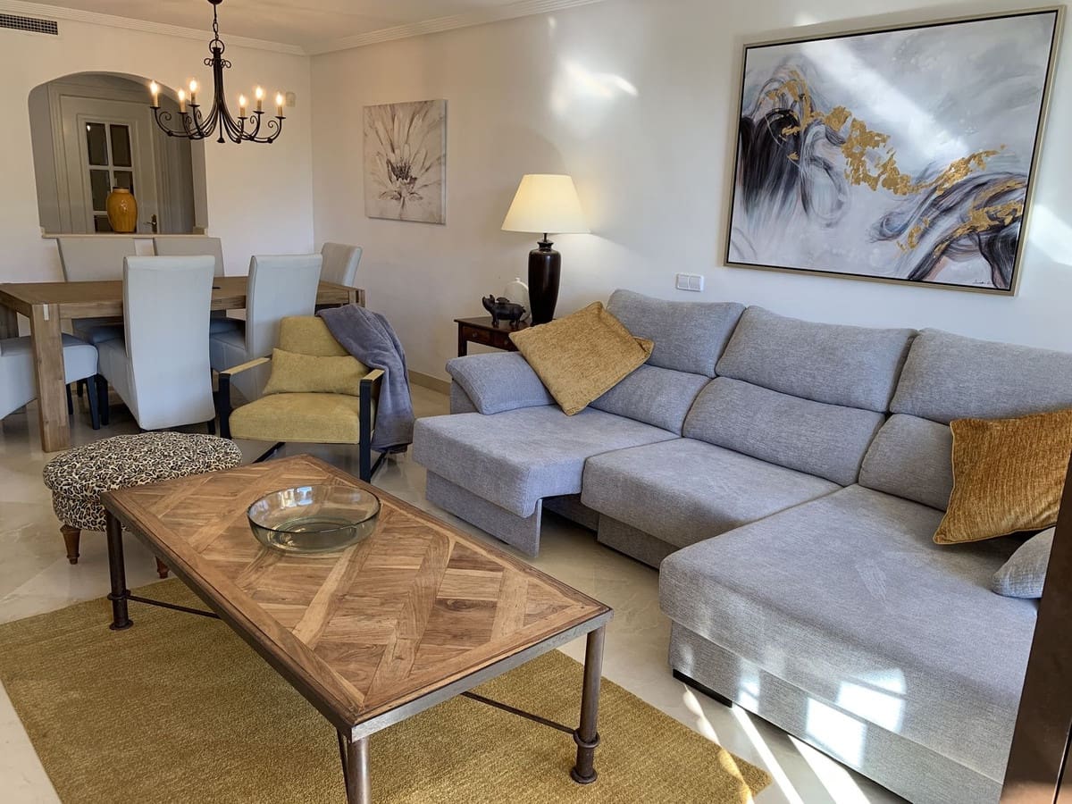 3 sypialnia Apartament na sprzedaż w Los Arqueros z basenem garażem - 475 000 € (Ref: 9787933)