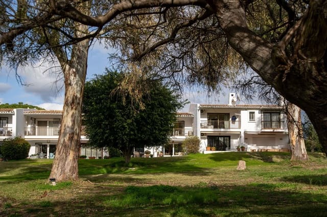 2 soverom Hus til salgs i Nueva Atalaya, Estepona med svømmebasseng garasje - € 460 000 (Ref: 9787934)