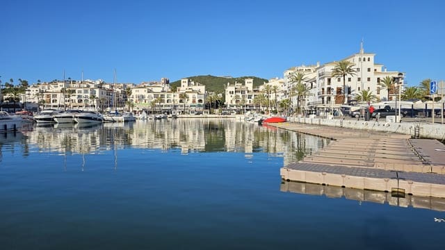 3 camera da letto Attico in vendita in La Duquesa / Puerto de la Duquesa, Manilva con piscina garage - 389.000 € (Rif: 9788856)