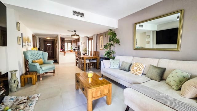 3 camera da letto Attico in vendita in La Duquesa / Puerto de la Duquesa, Manilva con piscina garage - 389.000 € (Rif: 9788856)