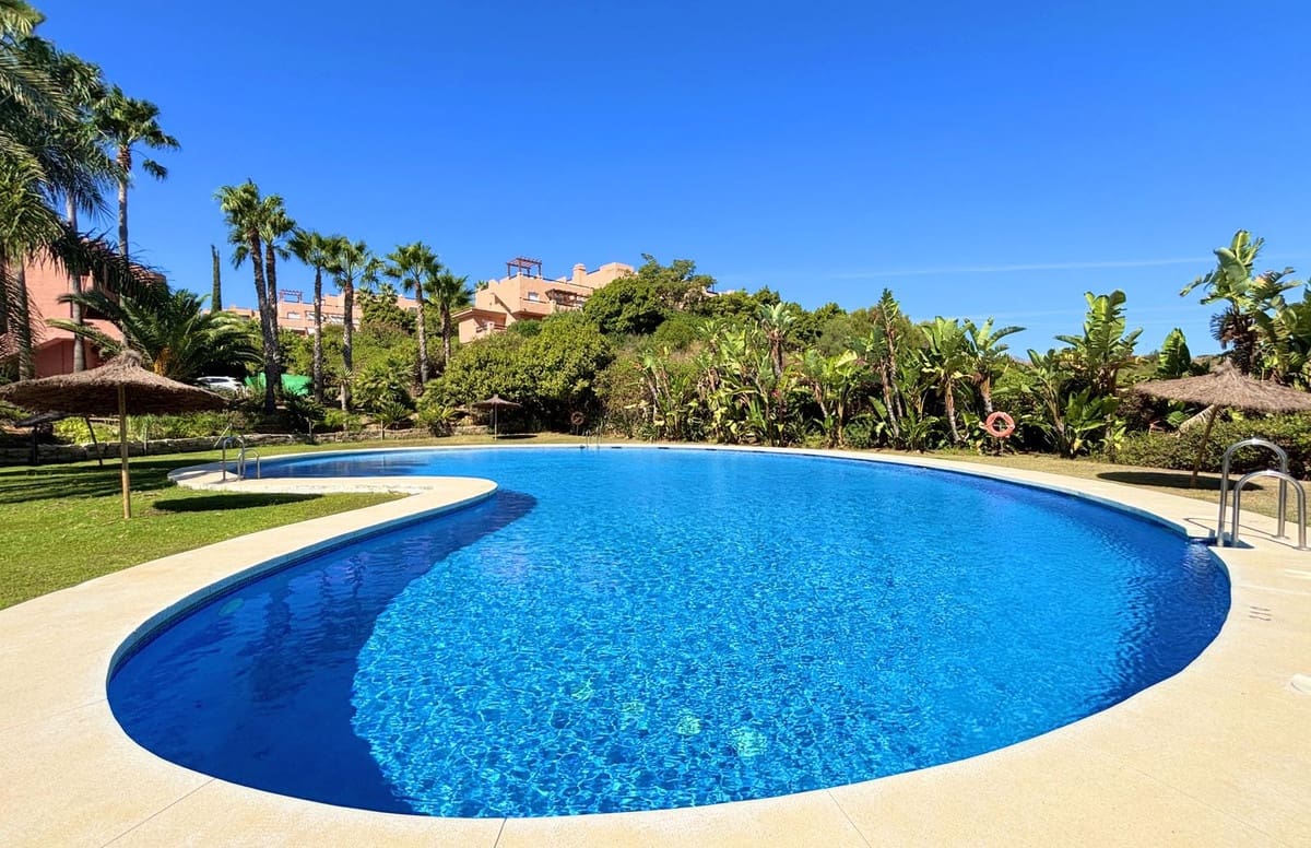 2 slaapkamer Appartement te koop in Bahia de Casares met zwembad garage - € 359.000 (Ref: 9788857)