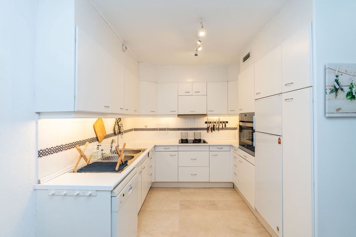 2 chambre Appartement à vendre à New Golden Mile avec piscine garage - 315 000 € (Ref: 9788859)