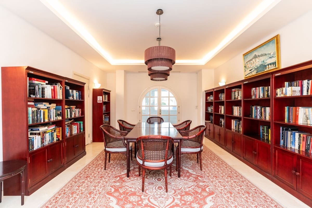 2 chambre Appartement à vendre à New Golden Mile avec piscine garage - 315 000 € (Ref: 9788859)