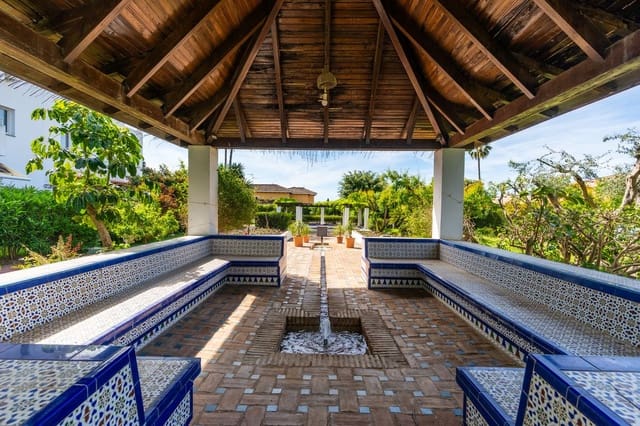 2 chambre Appartement à vendre à Nueva Atalaya, Estepona avec piscine garage - 315 000 € (Ref: 9788859)