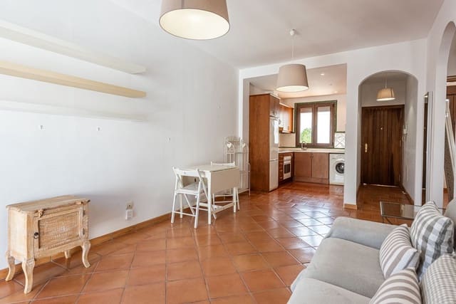 2 bedroom Apartment for sale in Benahavís - € 220,000 (Ref: 9788860)