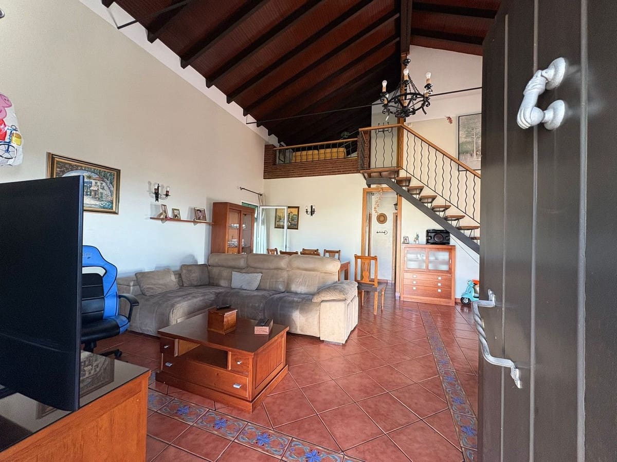 Chalet de 3 habitaciones en La Cala de Mijas en venta con piscina - 599.000 € (Ref: 9789496)