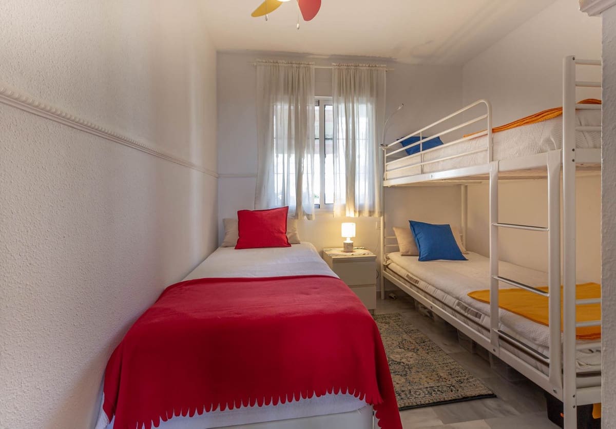 2 bedroom Apartment for sale in La Cala de Mijas with pool - € 310,000 (Ref: 9789497)