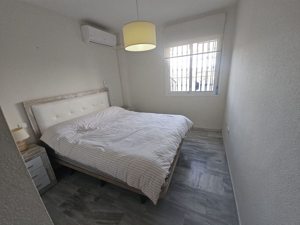 2 soveværelse Penthouse til salg i La Cala de Mijas med swimmingpool - € 305.000 (Ref: 9789498)