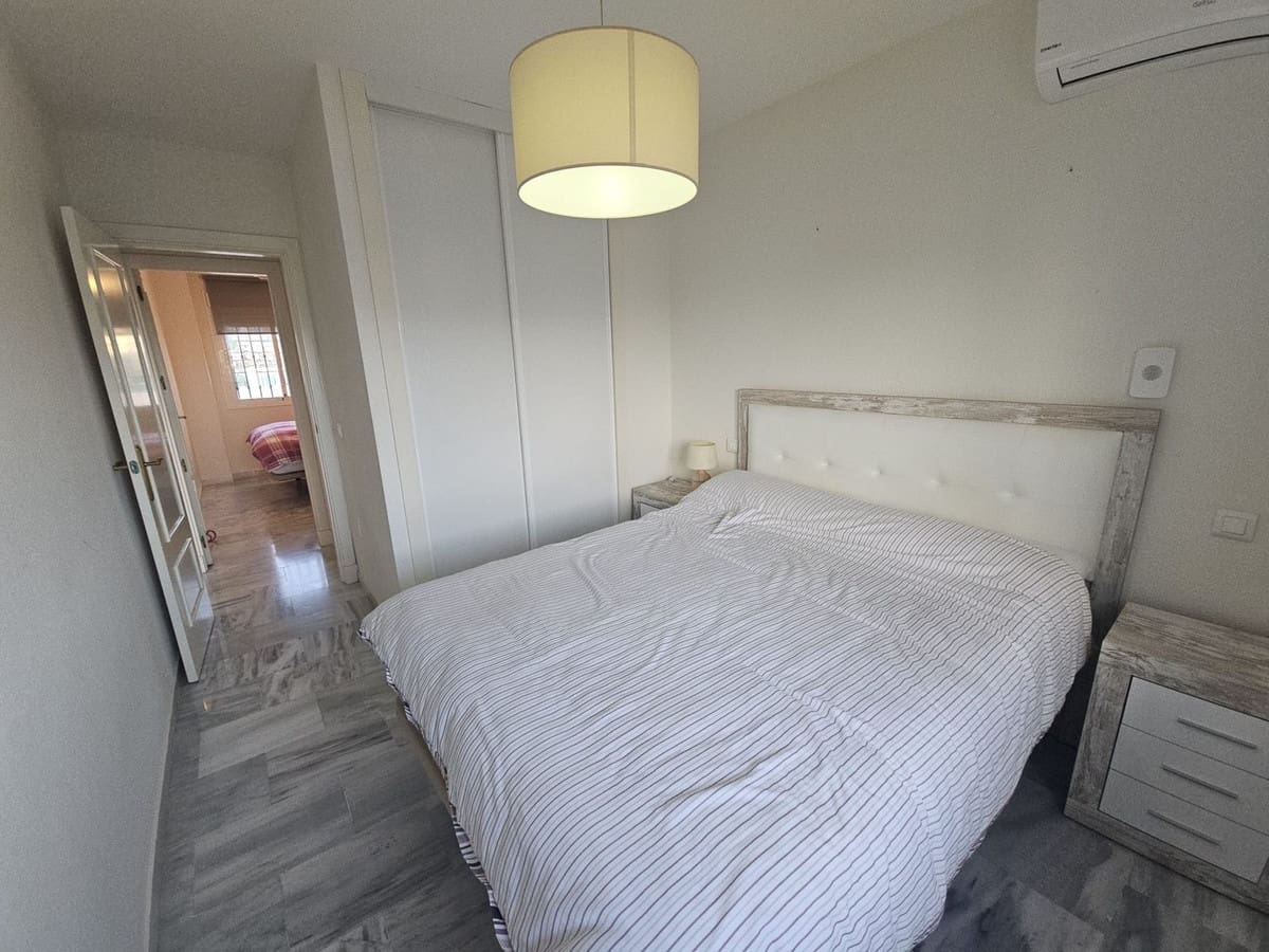 2 soveværelse Penthouse til salg i La Cala de Mijas med swimmingpool - € 305.000 (Ref: 9789498)