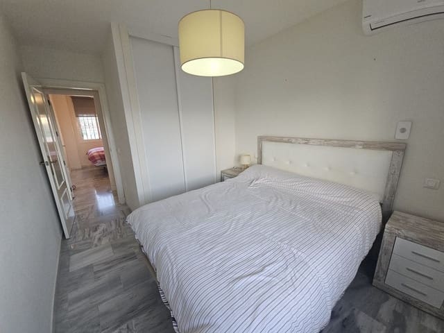 2 soveværelse Penthouse til salg i La Cala de Mijas, Mijas med swimmingpool - € 305.000 (Ref: 9789498)