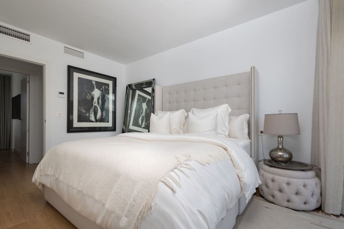 4 chambre Maison de Ville à vendre à Calahonda avec piscine - 775 000 € (Ref: 9789499)