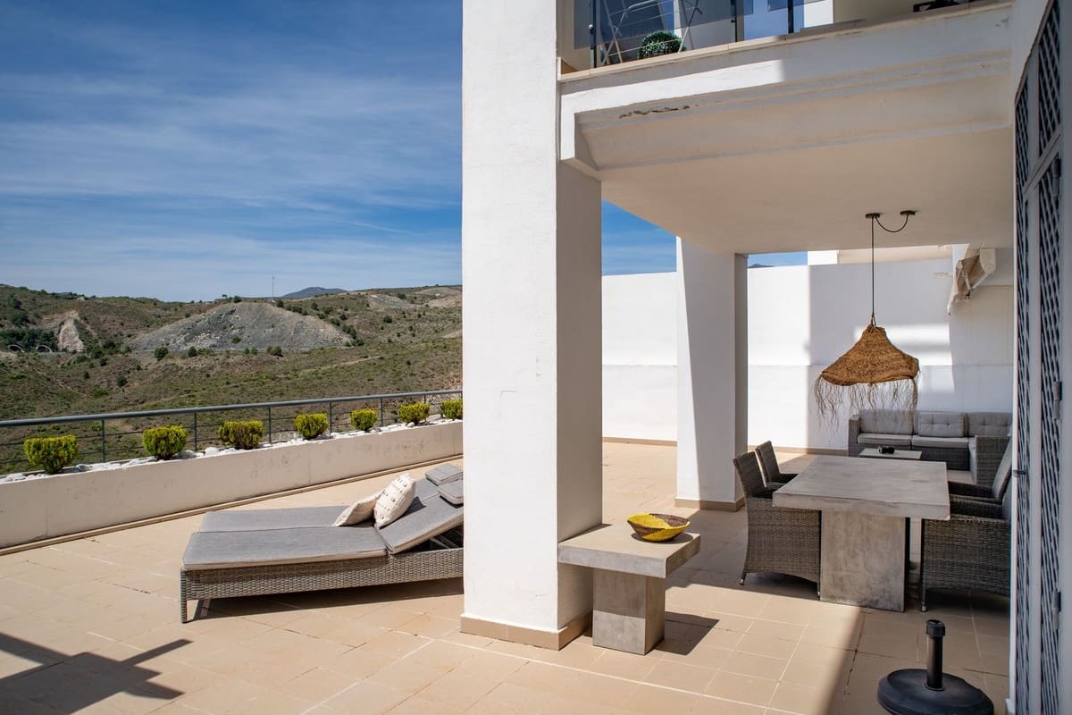 3 chambre Appartement à vendre à Los Flamingos avec piscine garage - 925 000 € (Ref: 9789501)