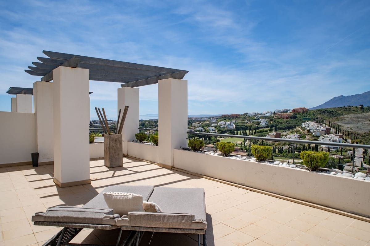 3 chambre Appartement à vendre à Los Flamingos avec piscine garage - 925 000 € (Ref: 9789501)