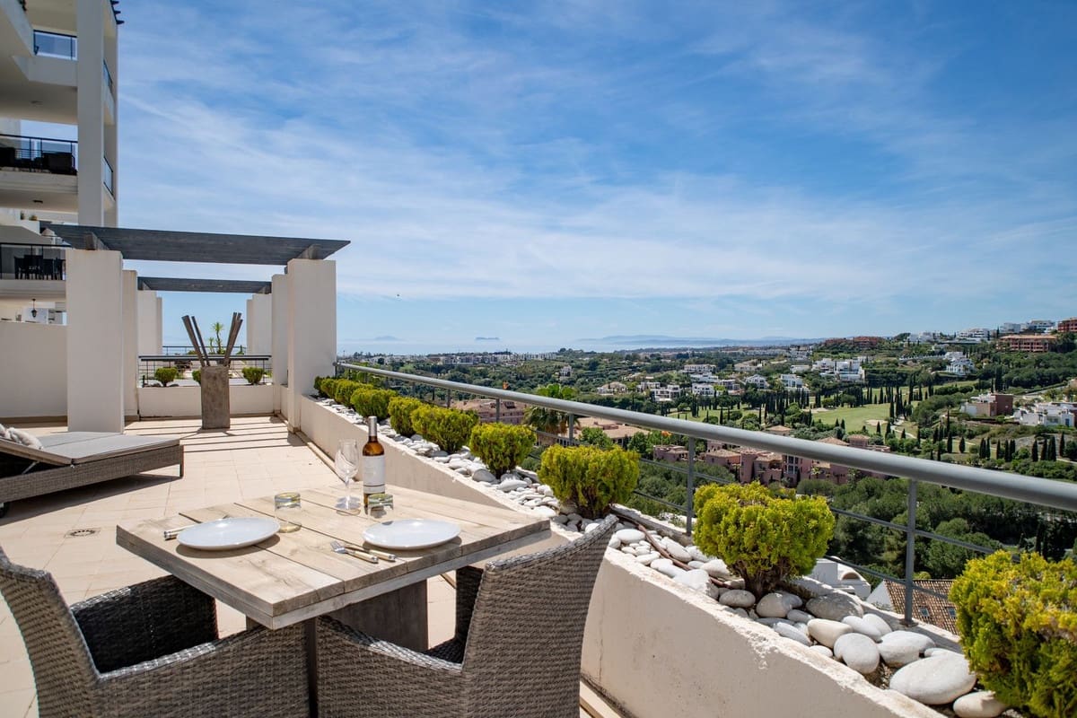 3 chambre Appartement à vendre à Los Flamingos avec piscine garage - 925 000 € (Ref: 9789501)