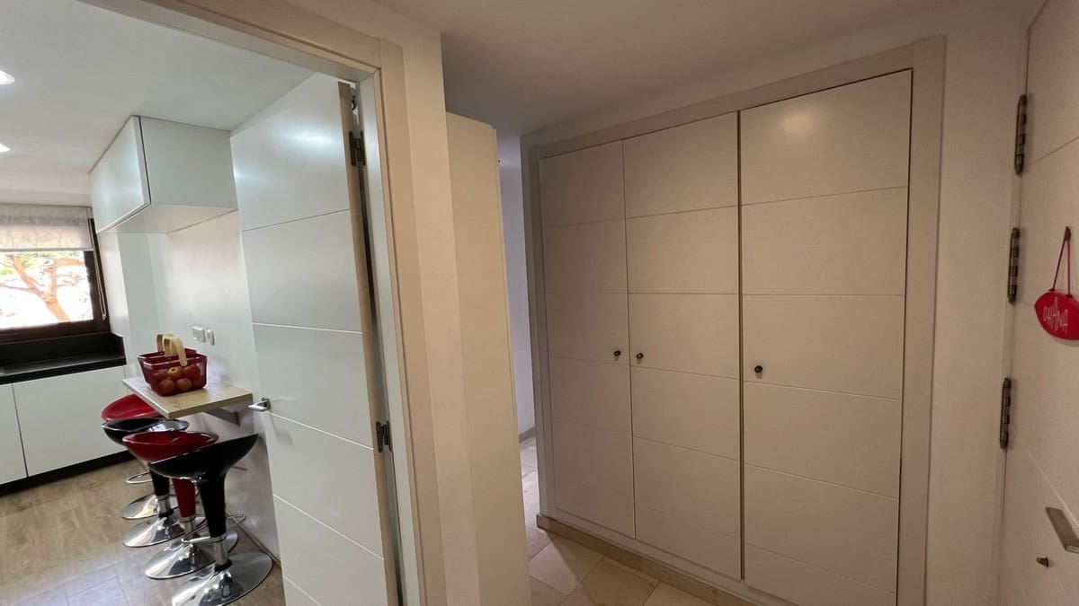 3 Zimmer Apartment zu verkaufen in Estepona mit Pool Garage - 445.000 € (Ref: 9789503)