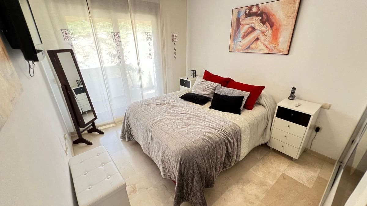 3 Zimmer Apartment zu verkaufen in Estepona mit Pool Garage - 445.000 € (Ref: 9789503)