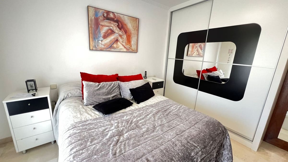 3 Zimmer Apartment zu verkaufen in Estepona mit Pool Garage - 445.000 € (Ref: 9789503)