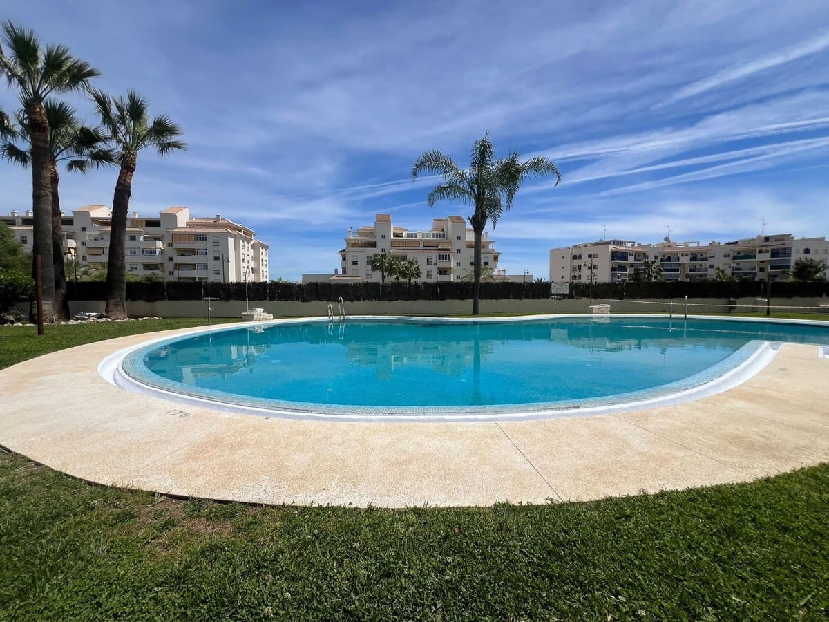 3 Zimmer Apartment zu verkaufen in Estepona mit Pool Garage - 445.000 € (Ref: 9789503)