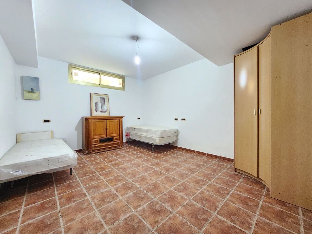 8 Zimmer Villa zu verkaufen in La Cala de Mijas mit Pool Garage - 1.720.000 € (Ref: 9789711)