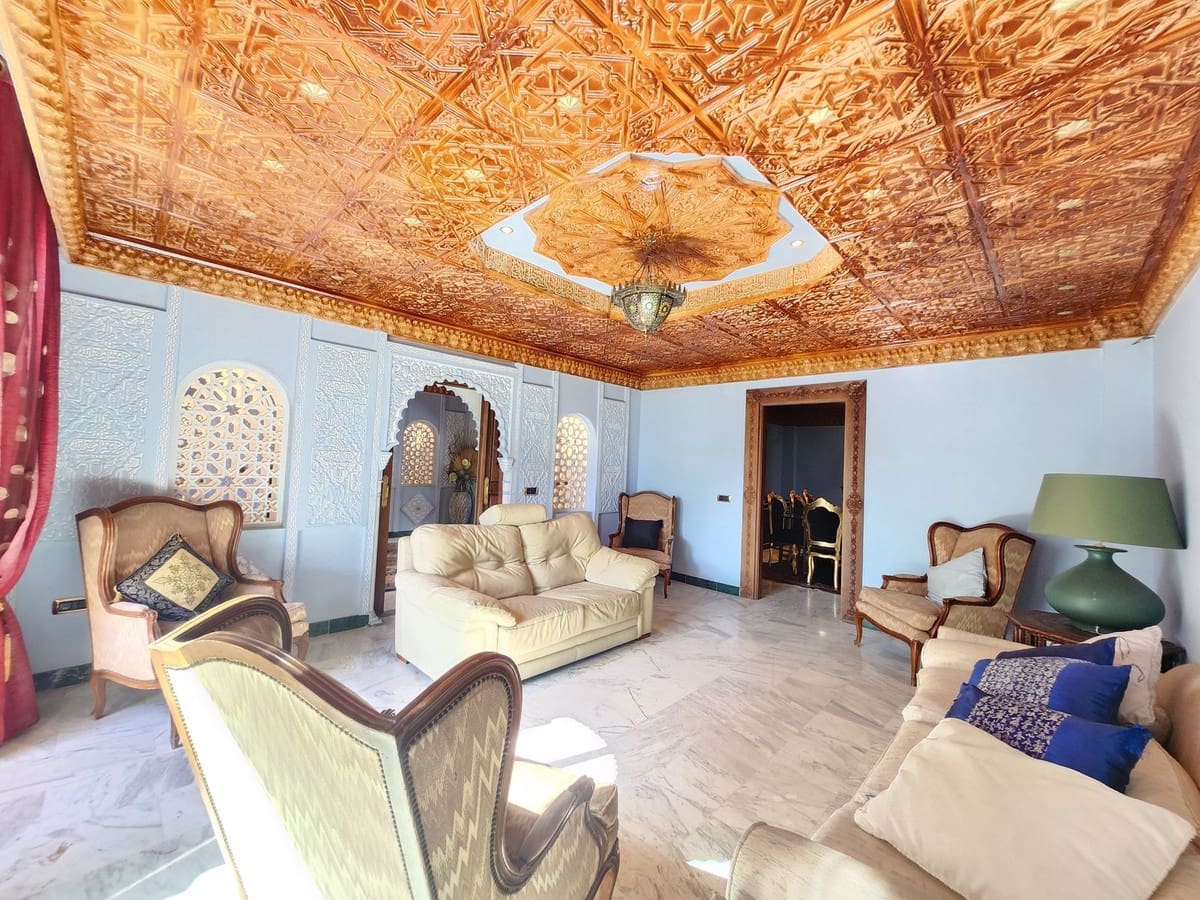 8 Zimmer Villa zu verkaufen in La Cala de Mijas mit Pool Garage - 1.720.000 € (Ref: 9789711)