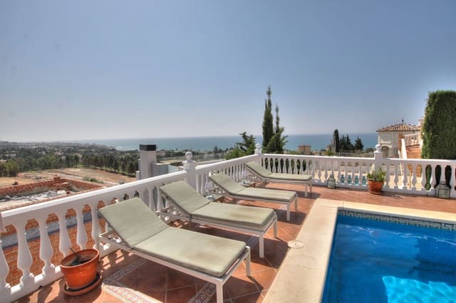 4 bedroom Villa for sale in La Cala de Mijas, Mijas with pool garage - € 945,000 (Ref: 9789713)