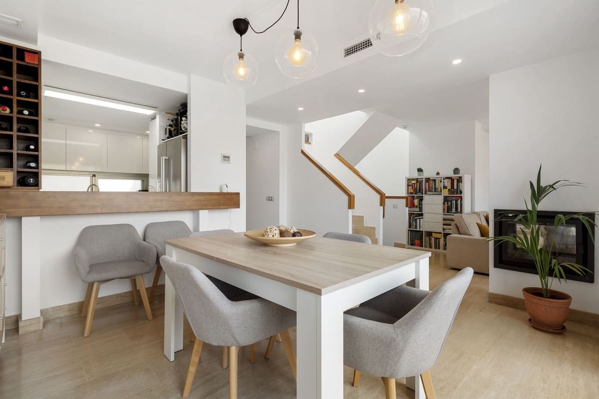 3 chambre Penthouse à vendre à La Cala de Mijas avec piscine garage - 575 000 € (Ref: 9789911)