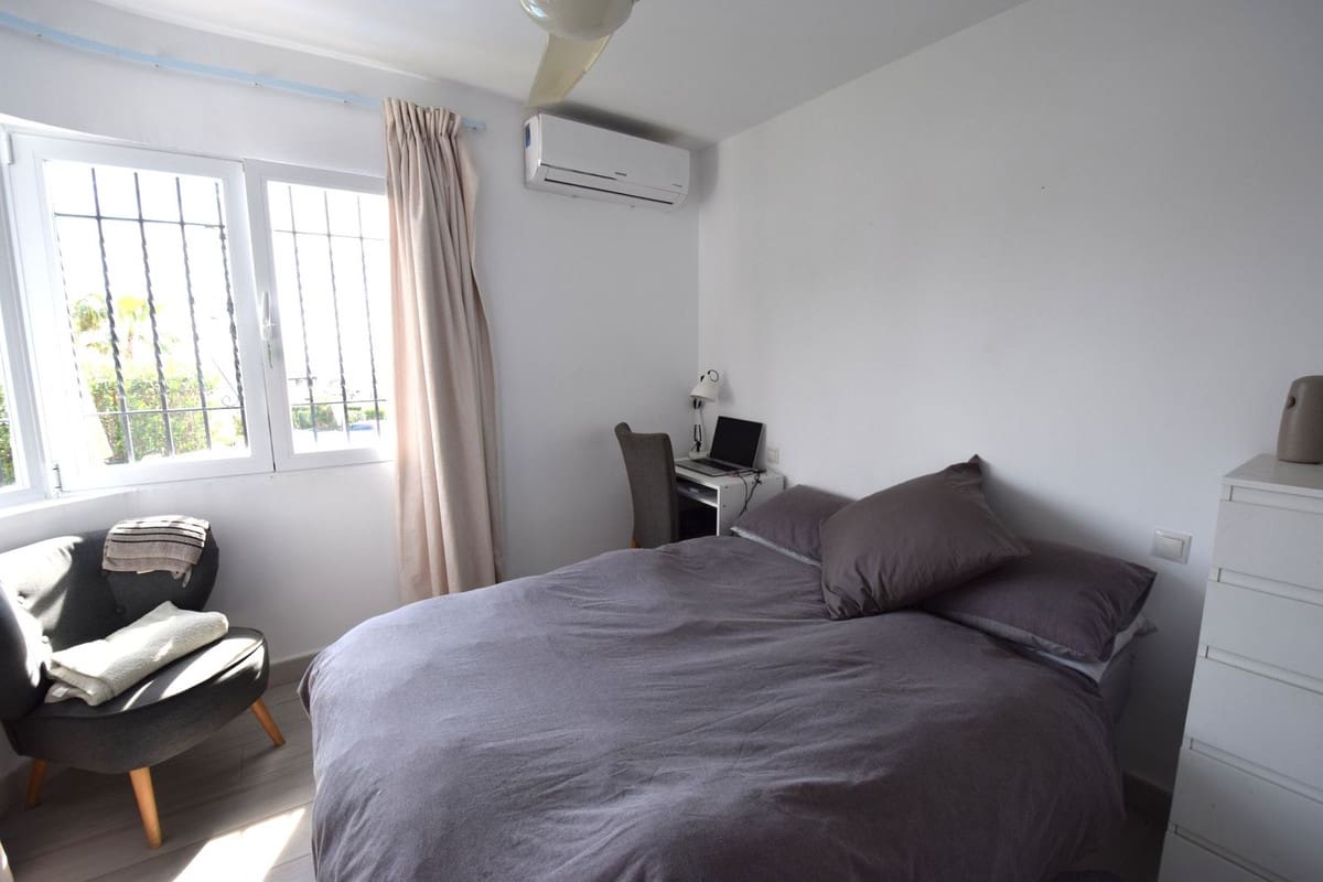 3 sypialnia Willa na sprzedaż w La Cala de Mijas z basenem - 795 000 € (Ref: 9793223)