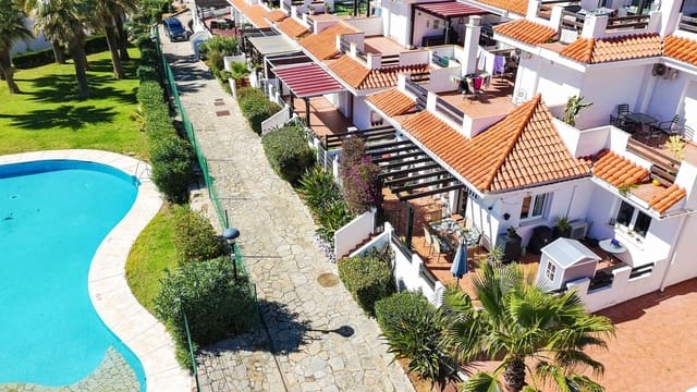 2 quarto Apartamento para venda em La Duquesa / Puerto de la Duquesa, Manilva com piscina garagem - 269 000 € (Ref: 9799994)